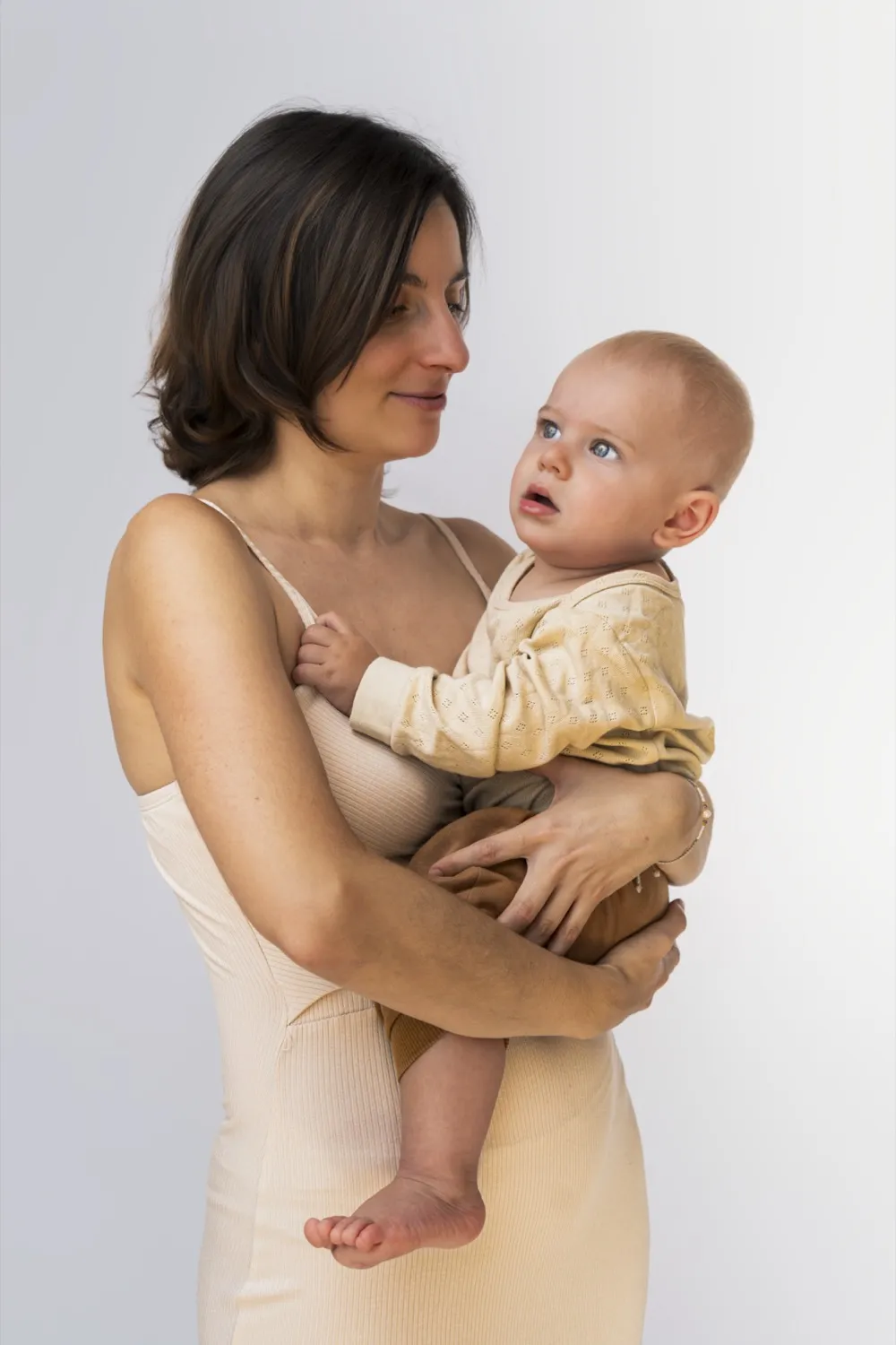 Portrait famille studio fond neutre