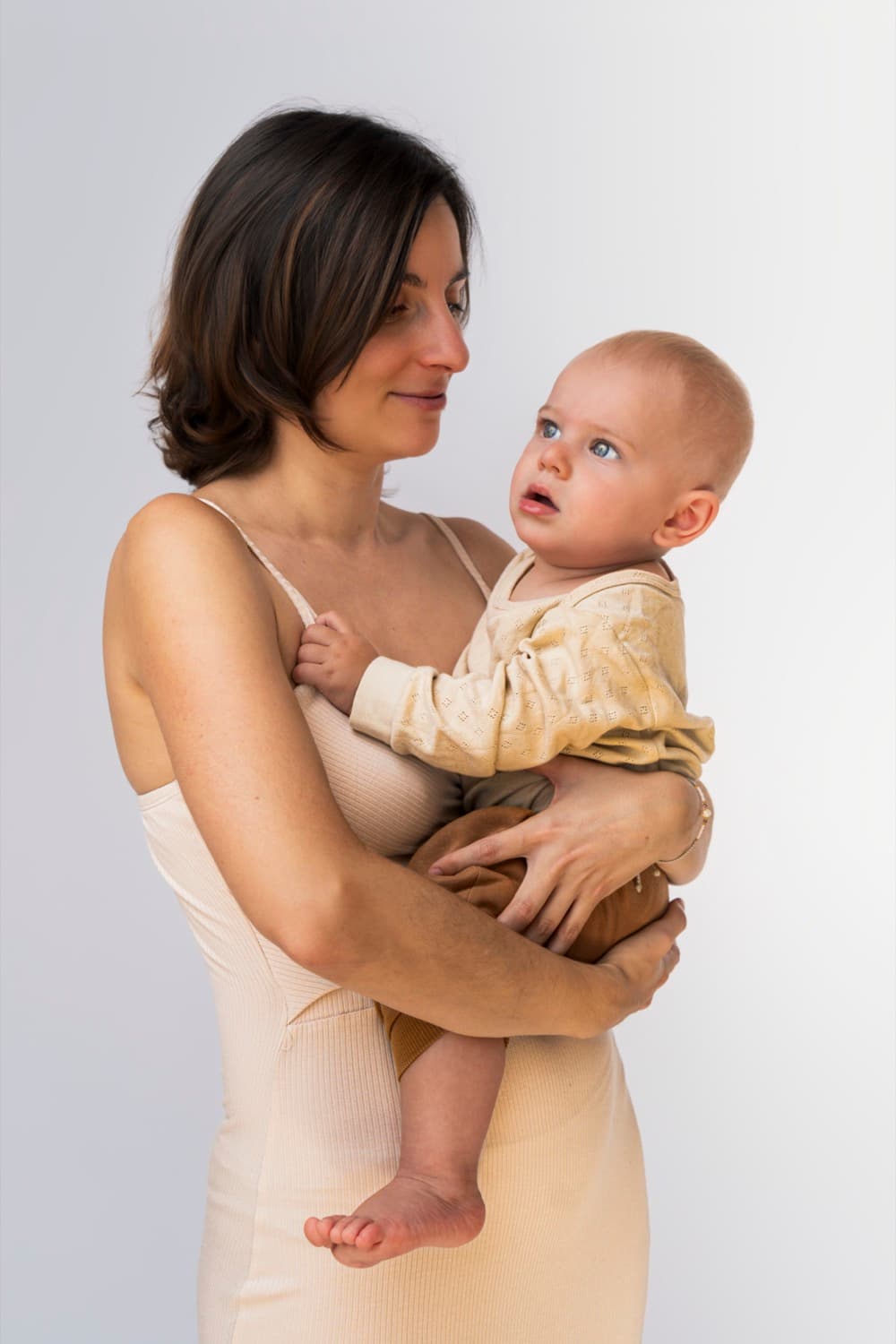 Portrait famille studio fond neutre